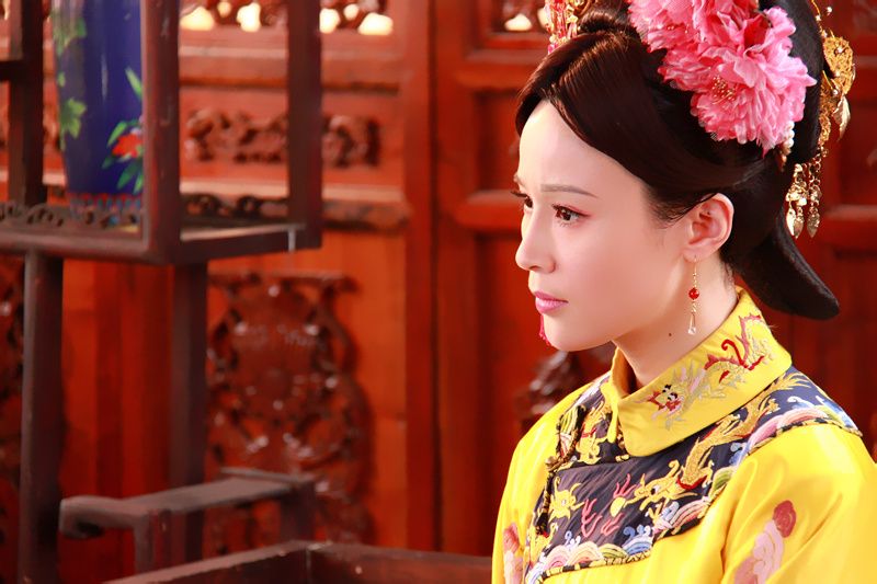 于浙江省金华市浦江县,毕业于浙江省艺术学院越剧表演班,中国女演员