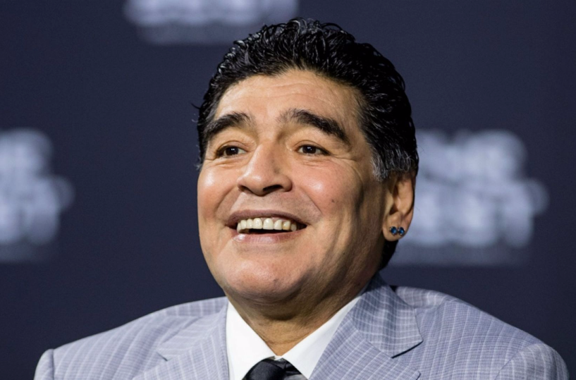  p>迭戈·阿曼多·马拉多纳 i>(diego armando maradona,1960年10月30