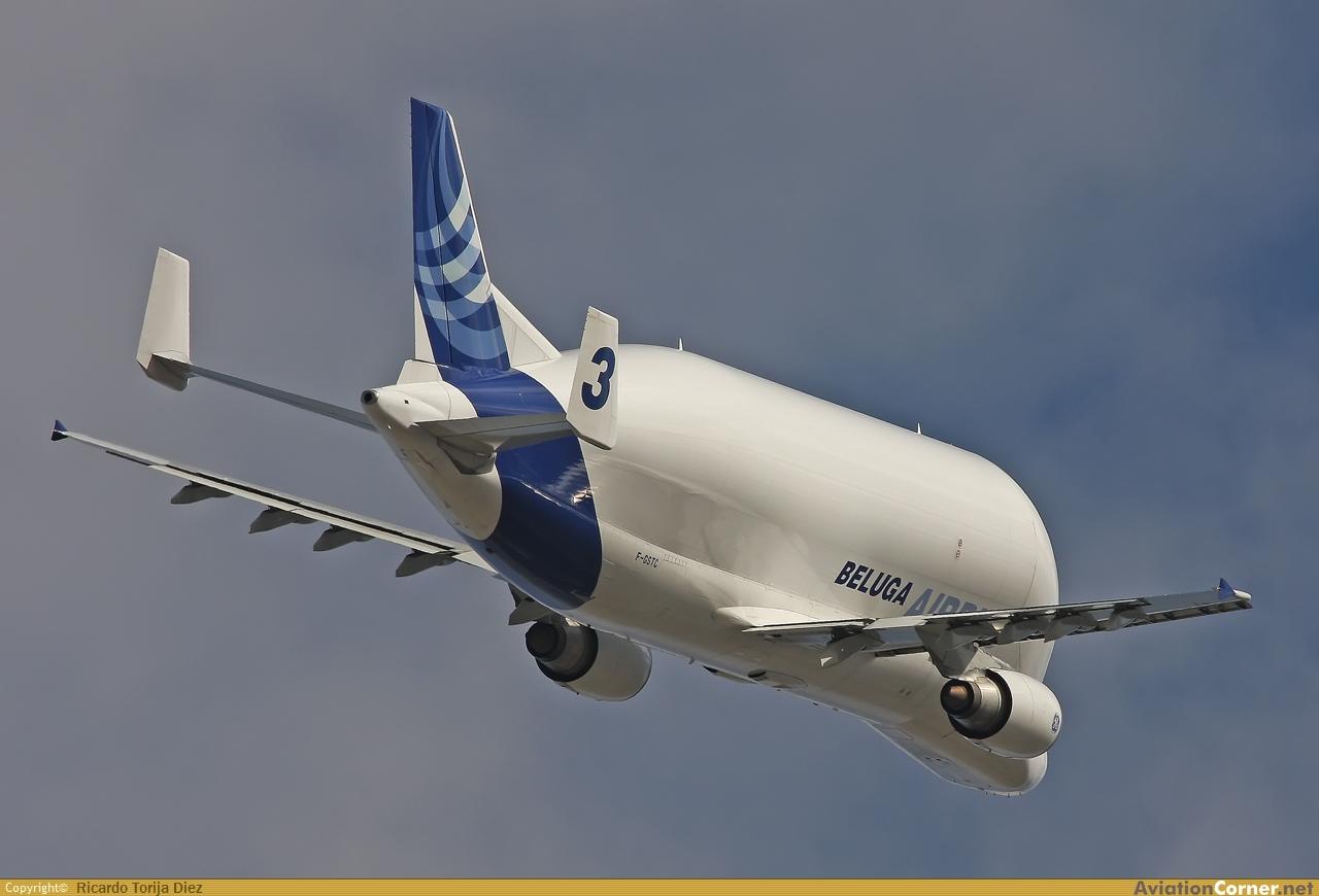  p>空中客车a300-600st超级运输机是空客用来运送新造飞机半成品的