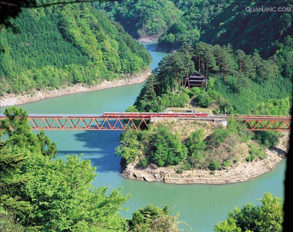  p>静冈县静冈県(しずおかけん,shizuoka-ken)处在日本东京和大阪之间