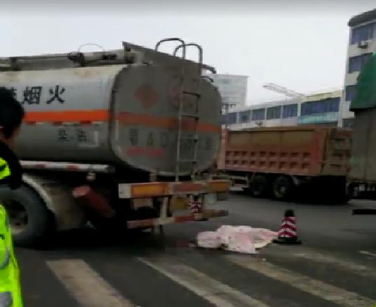 2·8长岭客车与气罐车相撞事故