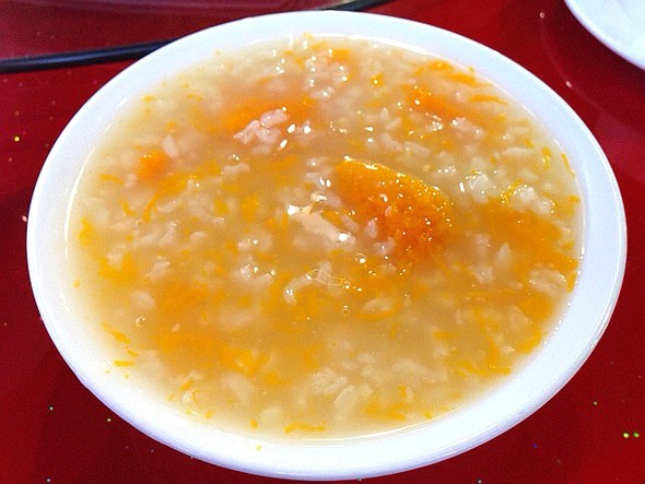  p>黑芝麻南瓜粥是以南瓜,黑芝麻,大米等为主要食材做的一道美食. /p>