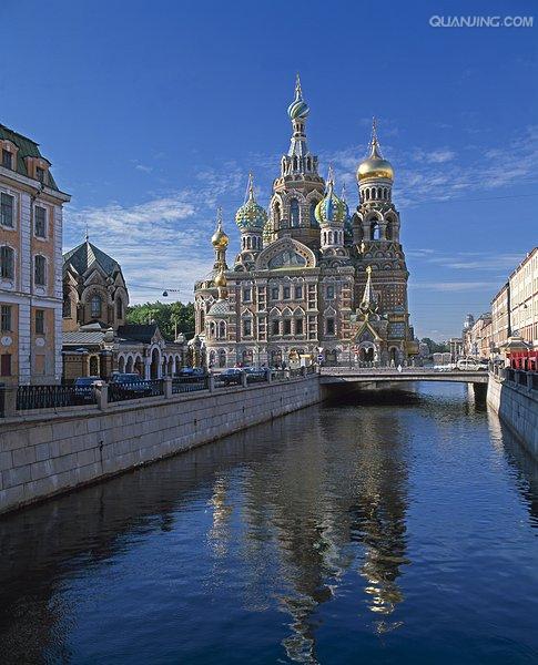 Санкт-Петербург;英语:saint petersburg),位于俄罗斯