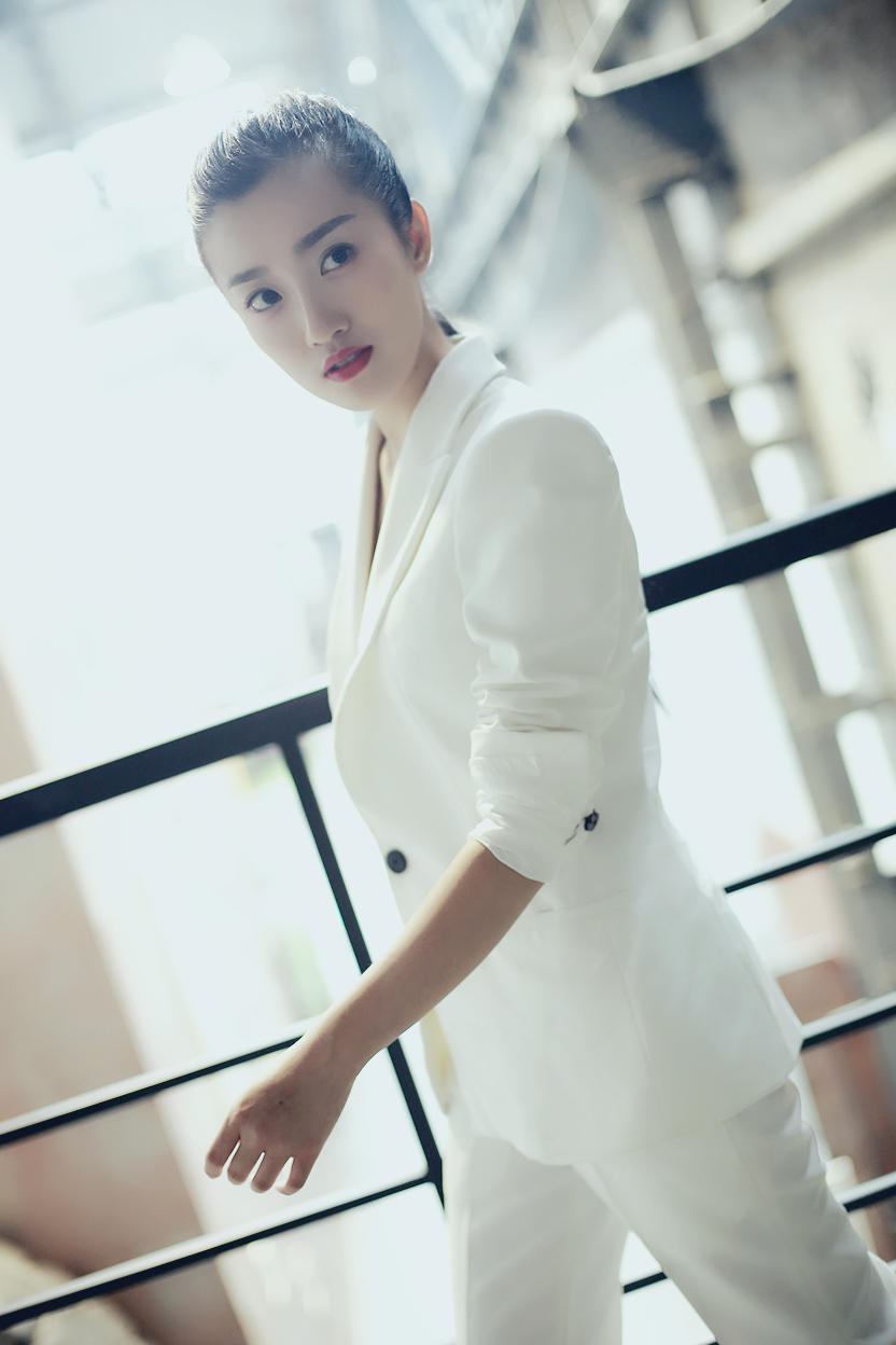 汪昱含
