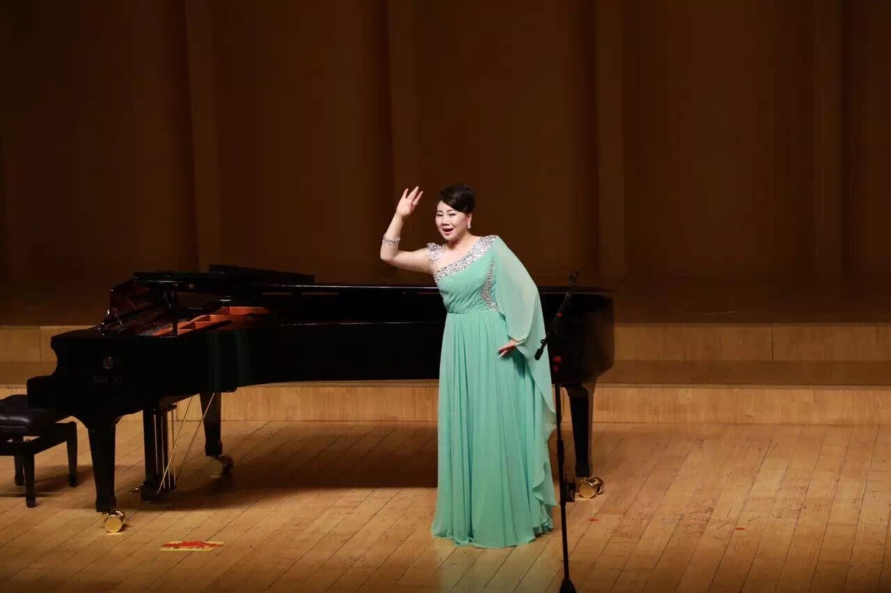  p>刘艳,内地女歌手,1990年6月18日出生于河南省民权县.