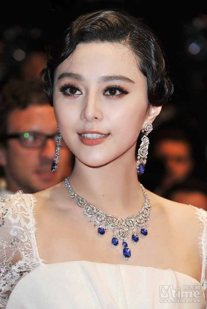  p>范冰冰,1981年9月16日出生于山东青岛,华语影视女演员,制片人,歌手