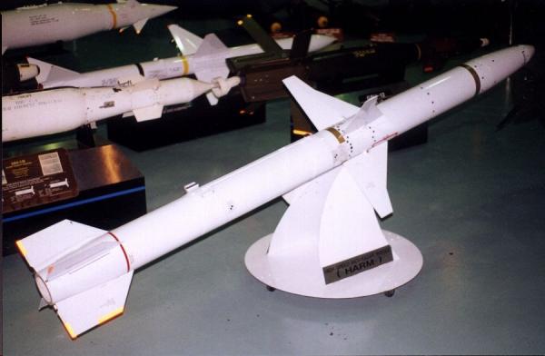 agm-88型哈姆高速反辐射导弹