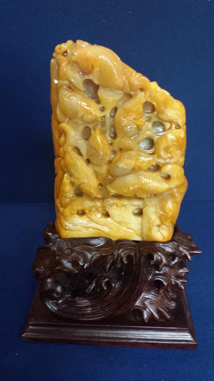  p>紫金玉是指产于广东省紫金县行政区域内的硅质类玉石,古称永安玉或