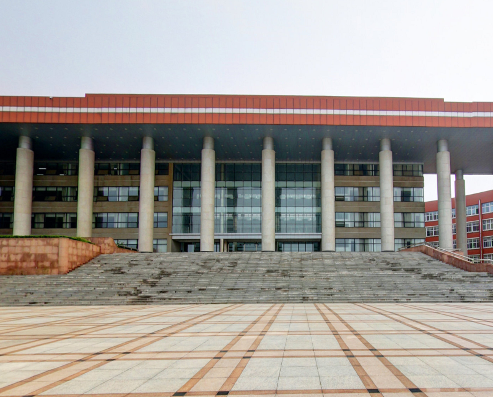齐鲁师范学院