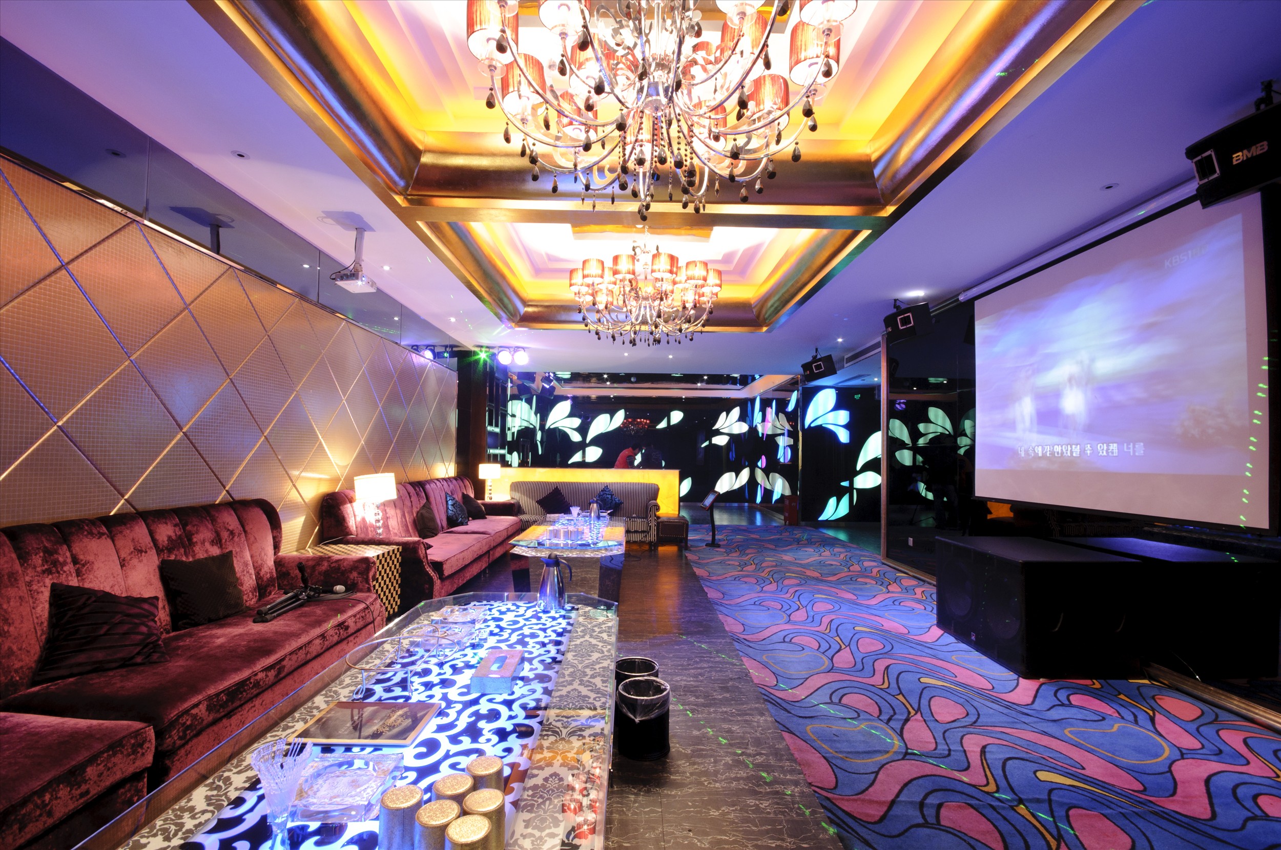 许昌三鼎华悦大酒店