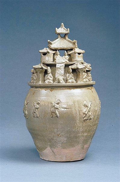  p>三国青釉堆塑谷仓罐,20世纪30年代后期浙江绍兴三国墓出土,现藏