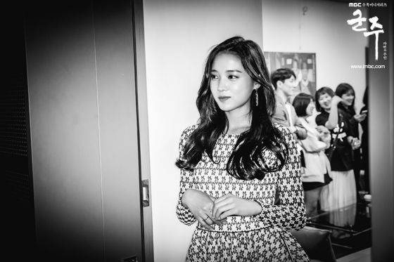 台于2017年5月10日起播出的水木古装爱情连续剧,由卢道哲执导,朴慧珍