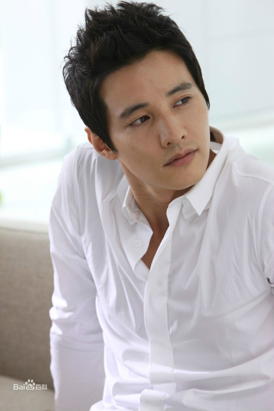  p>元斌(won bin),本名"金道振",1977年11月10日出生于韩国江原道旌善