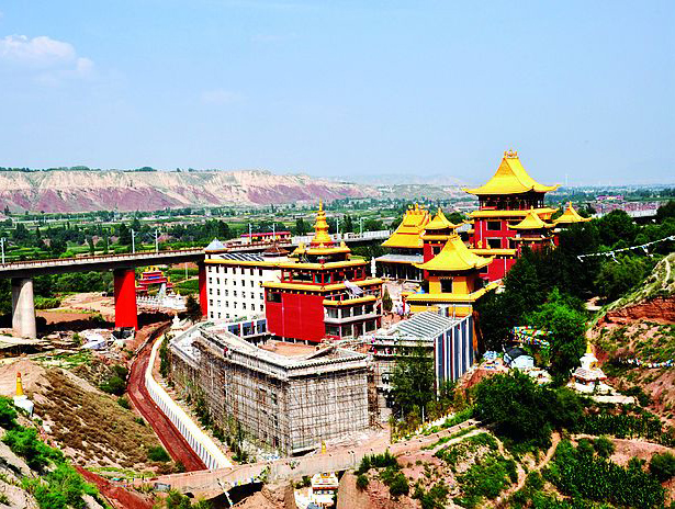  p>红城寺,又名御令宝塔寺,位于甘肃省临夏州永靖