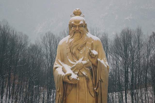 虚无主义：天塌了和上帝死了，成为了中西历史上不可克服的命运_百科TA说