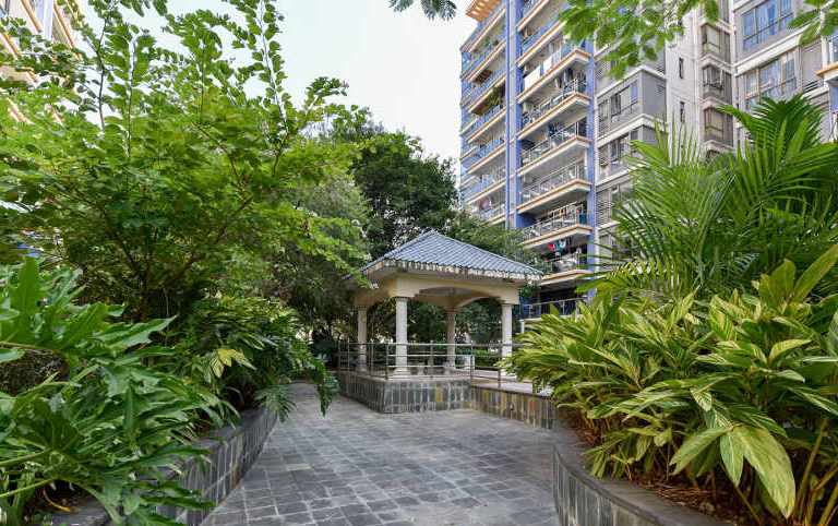 雅郡花园雅兰街位于广州市海珠琶洲,由广州市南洲房地产开发有限