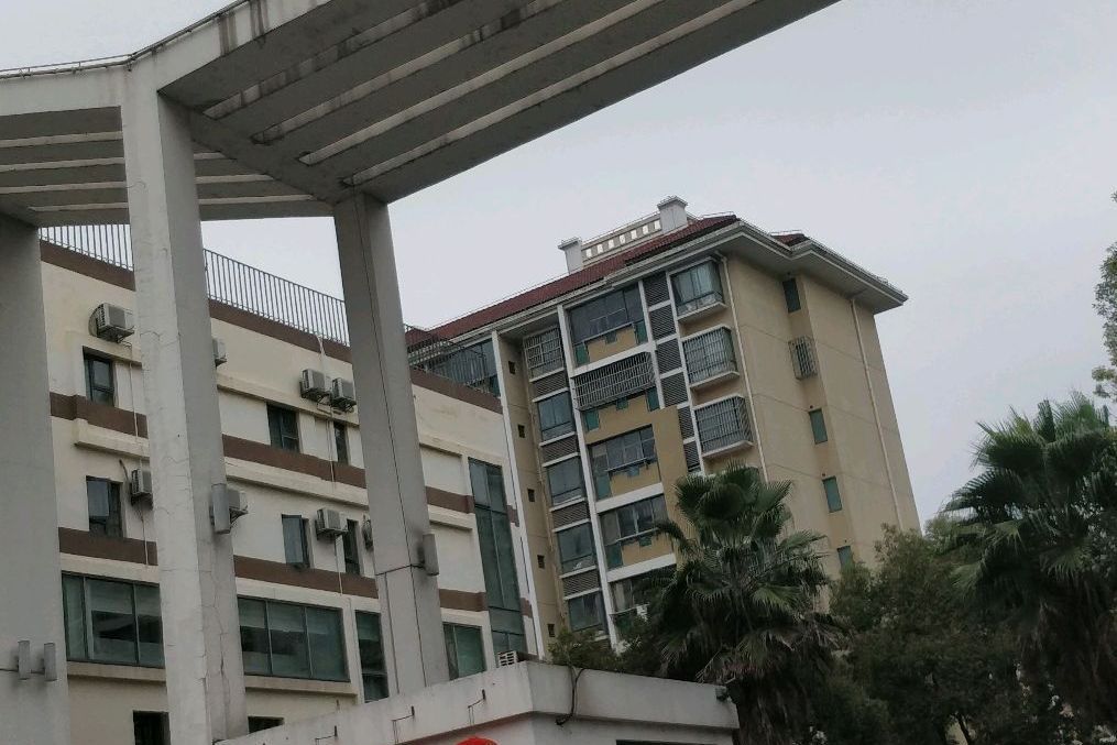  p>汤巷馨村(一期)位于上海市浦东康桥,由 a target="_blank" href="