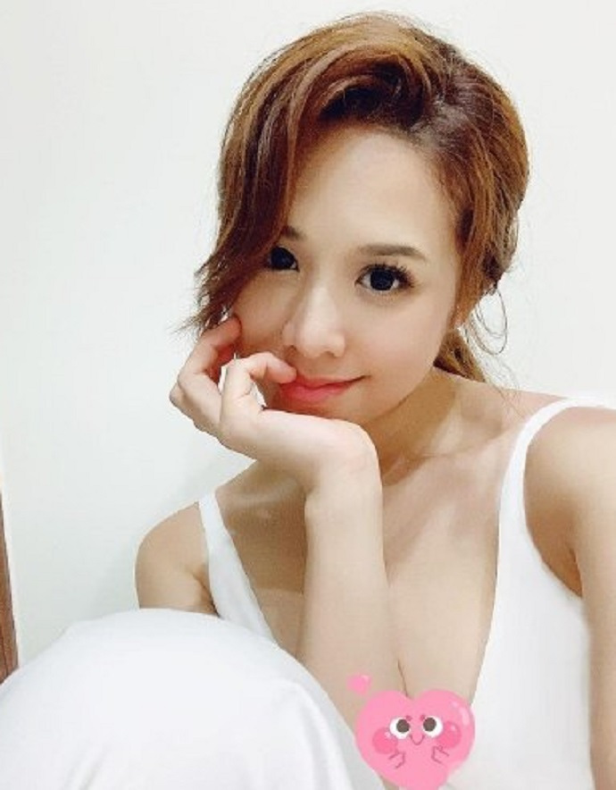  p data-id="gnbl7xtfng">邵珮诗,veronica,1990年出生于中国香港