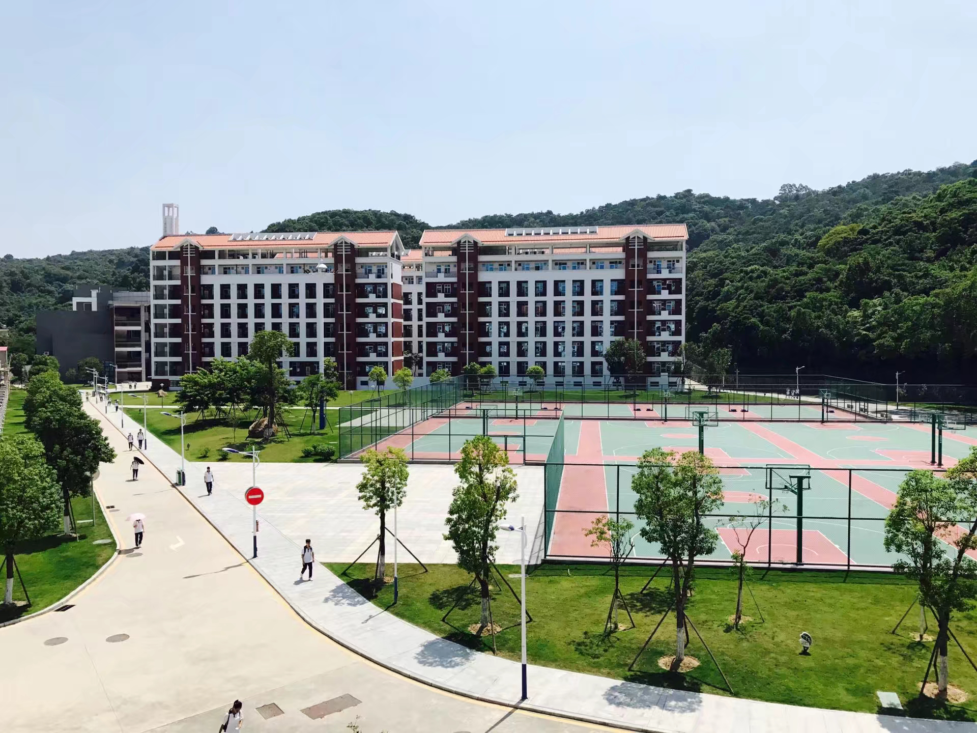 福建省龙海第一中学
