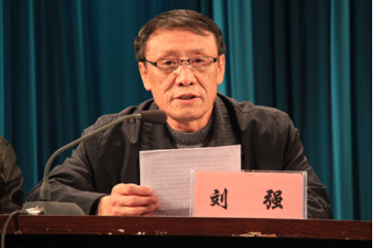 刘强