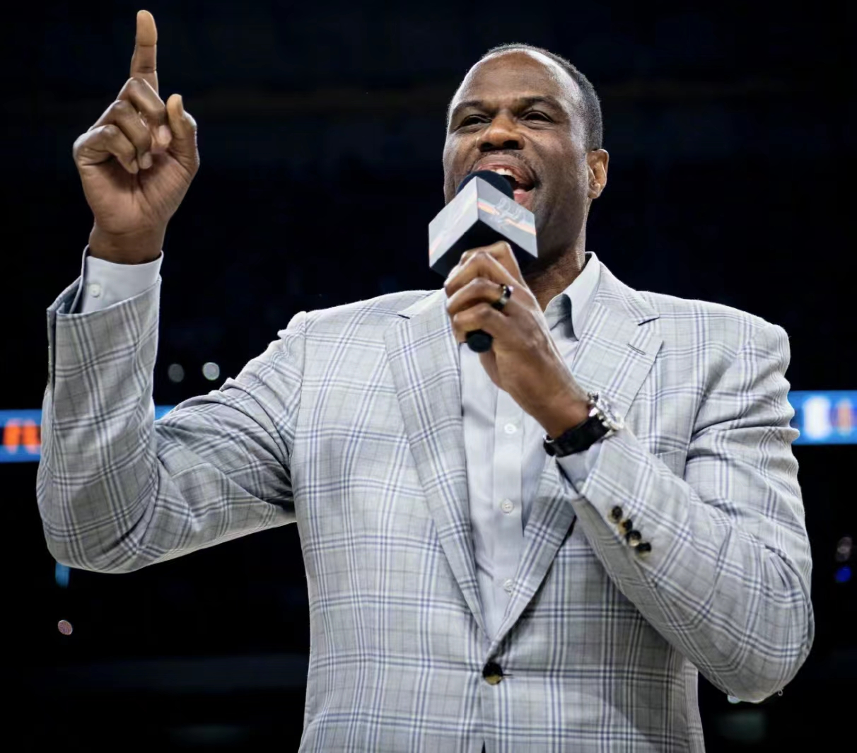  p data-id="gnsut32g5p">大卫·罗宾逊(david robinson),1965年8月6