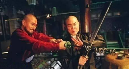 古代的大刀上为何要装一串铁环？看见拿九环大刀的人，全都绕着走_百科TA说