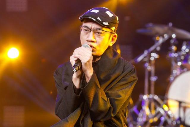  p data-id="gnazubhrfx">三少(真名:刘晓宇),毕业于 a target="