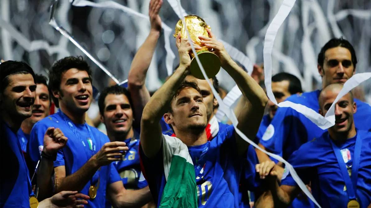 斯科·托蒂 i>(francesco totti) /i>,1976年9月27日出生于意大利罗马