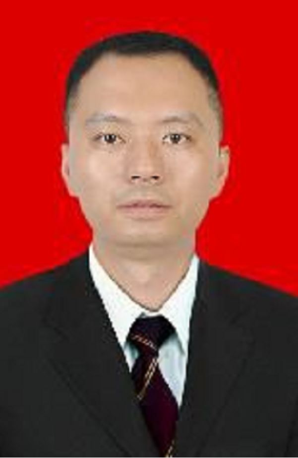  p data-id="gnas0yoxpz">蔡鹏飞,汉族,1981年4月生,四川荣县人,中共