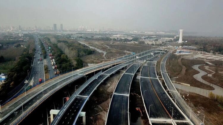 tunnel),是中国上海市境内的过江隧道,是上海市域郊环线和沿江沿海大
