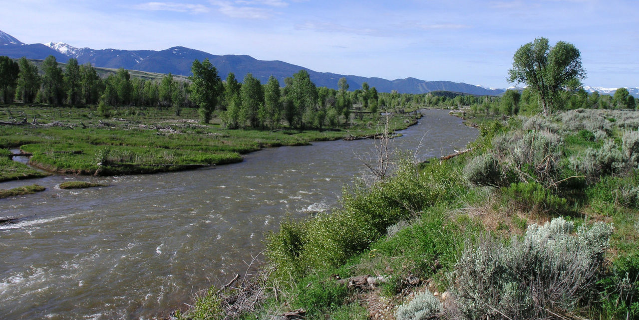  p>格罗文特雷河(gros ventre river):全长120.