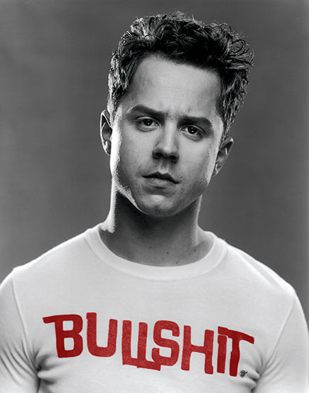  p>吉奥瓦尼·瑞比西,1974年12月17日出生于美国洛杉矶市,美国演员.