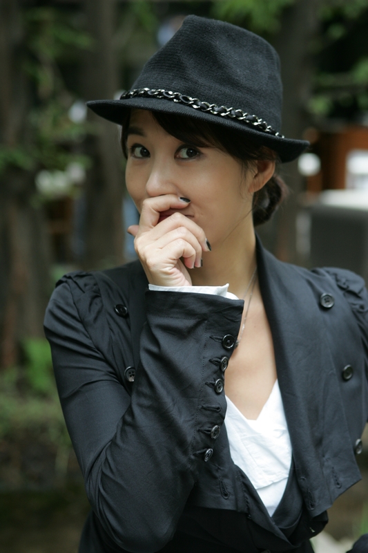  p>金善雅(正确中文译名为:金宣儿;英文:kim sun a;谚文:),韩国女演员