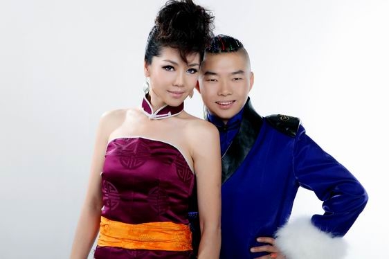  p>近年来,各种演唱组合如雨后春笋般地发展起来,给演出市场增添了