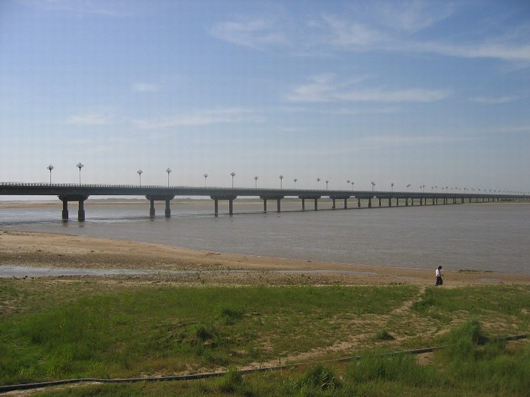 焦作至巩义黄河公路大桥