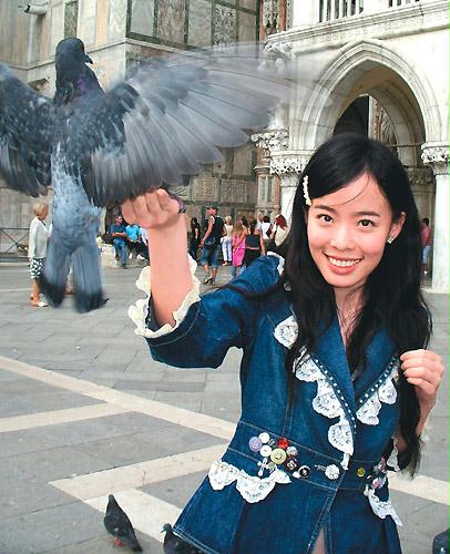  p>李康宜,1980年5月22日出生于中国台湾,毕业于 a target="_blank"