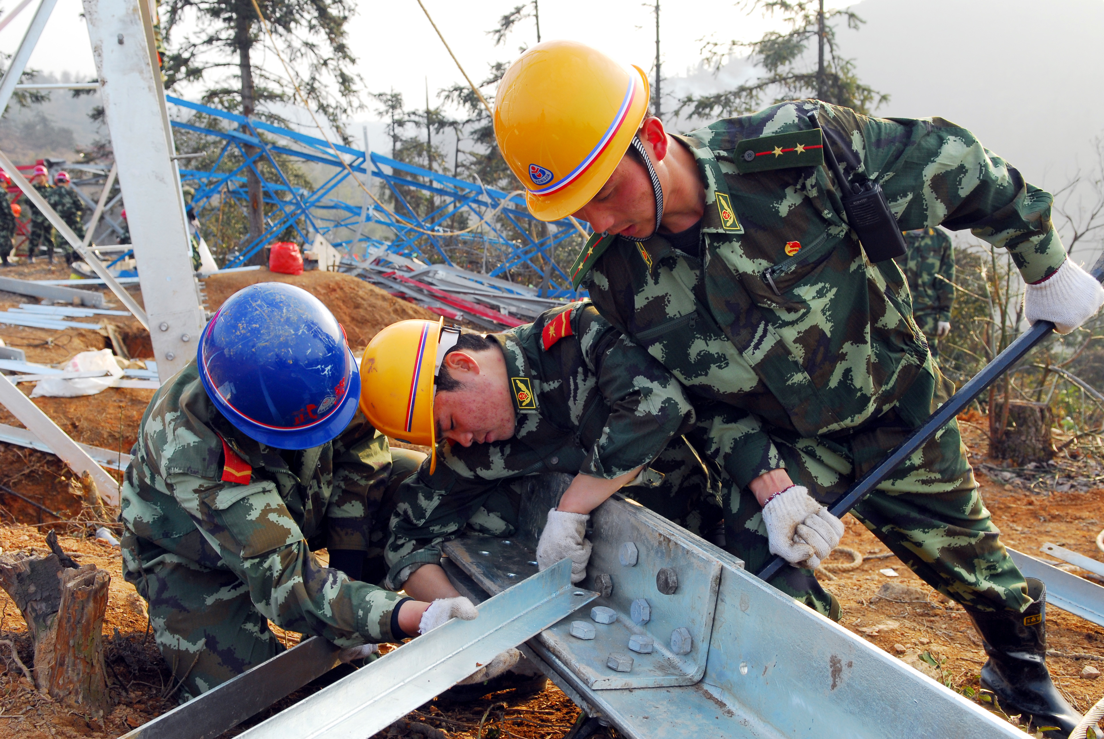  p>中国人民武装警察部队水电部队简称武警水电部队,是中国人民武装