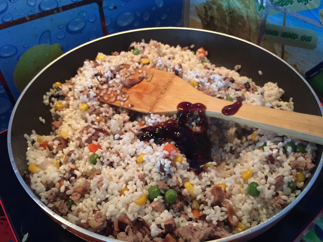 香菇里脊糯米饭