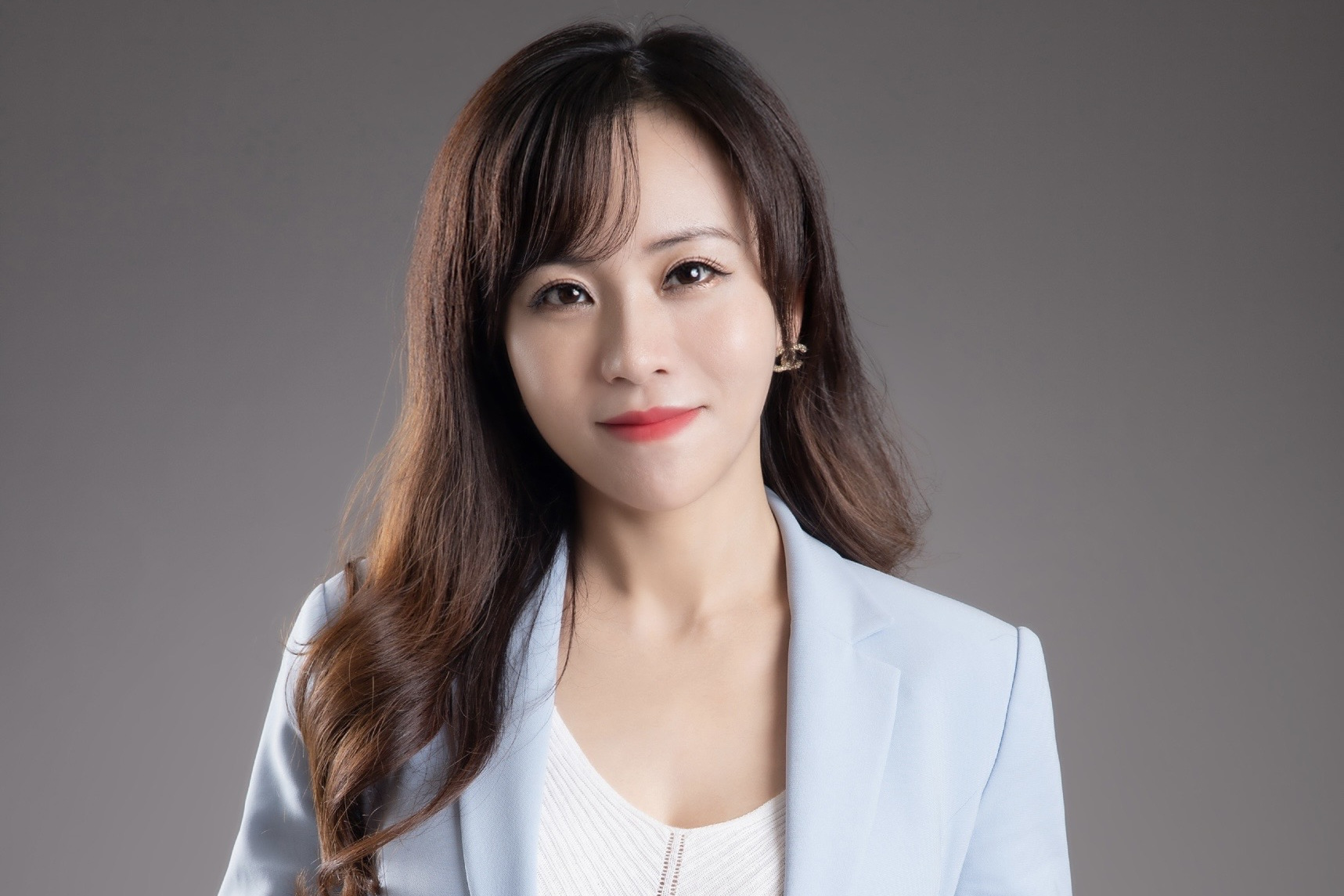 张婷