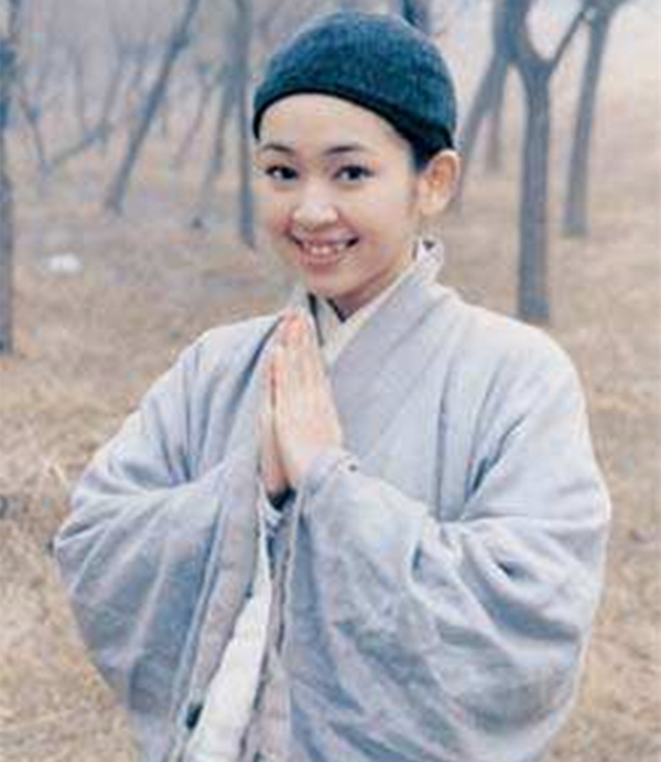五版仪琳对比，差别还真大，两版美过任盈盈，两版光头出演_百科TA说