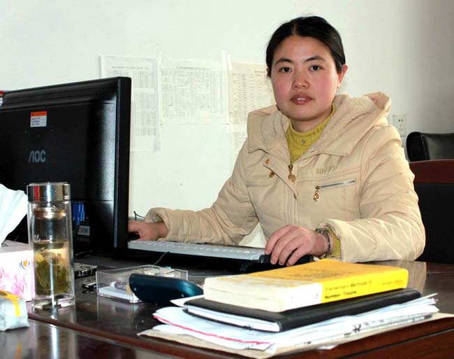  p>汤敏,汉族,女, a target="_blank" href="/item/安徽师范大学