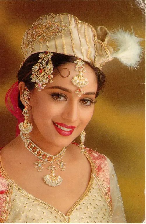  p data-id="gnz0fe84z0">玛杜丽·迪克西特(madhuri dixit,又译玛德