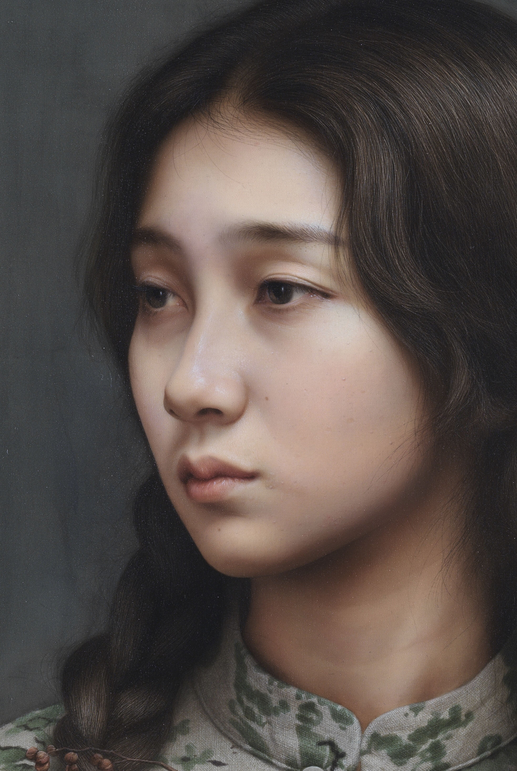 辽宁沈阳人,出生于1983年5月,美国肖像画协会会员,美国国家油画丙烯画