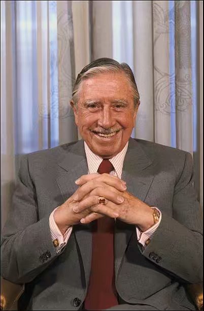  p>奥古斯托·何塞·拉蒙·皮诺切特·乌加特(英语:augusto jose