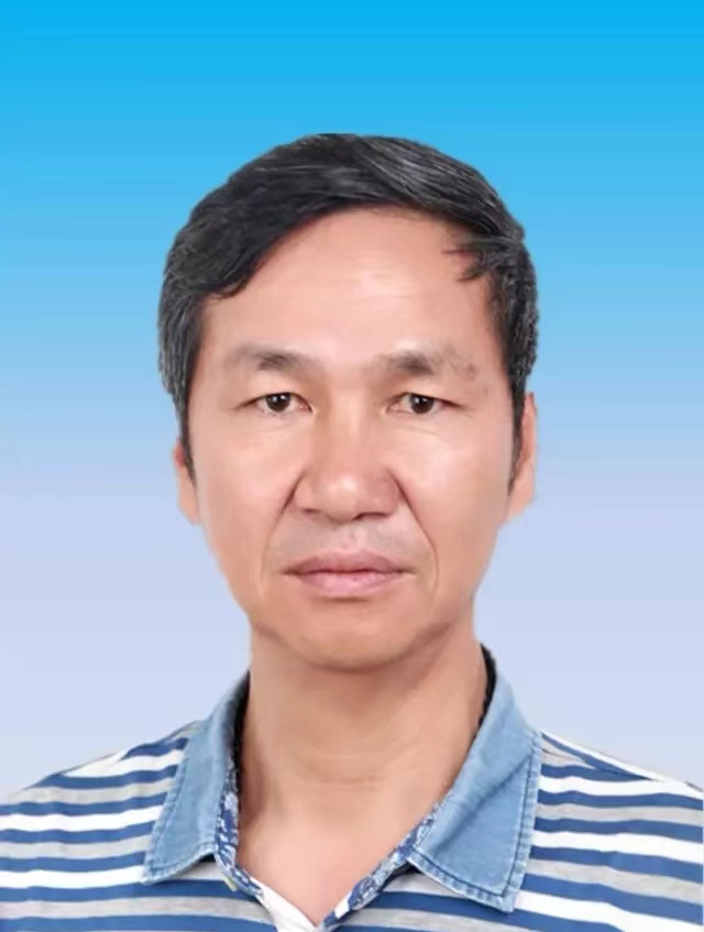  p data-id="syk5wapw6qov">陈赞泽 男,汉族,1