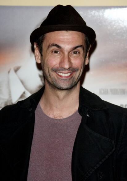 纪福尼(fabrizio gifuni),男演员,1966年7月16日出生于意大利罗马