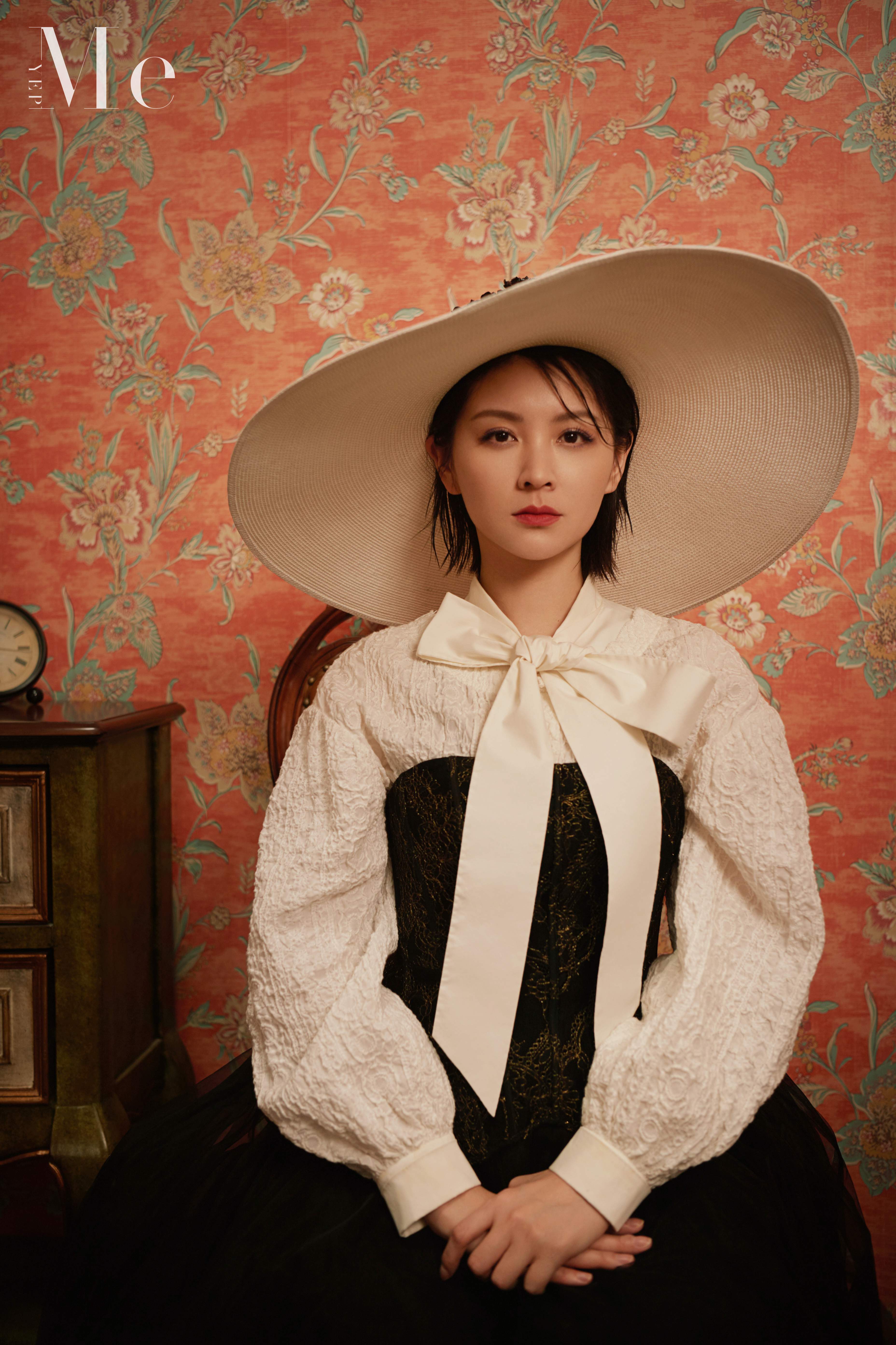  p>邓莎,1985年12月8日出生于湖南株洲,中国内地女演员.