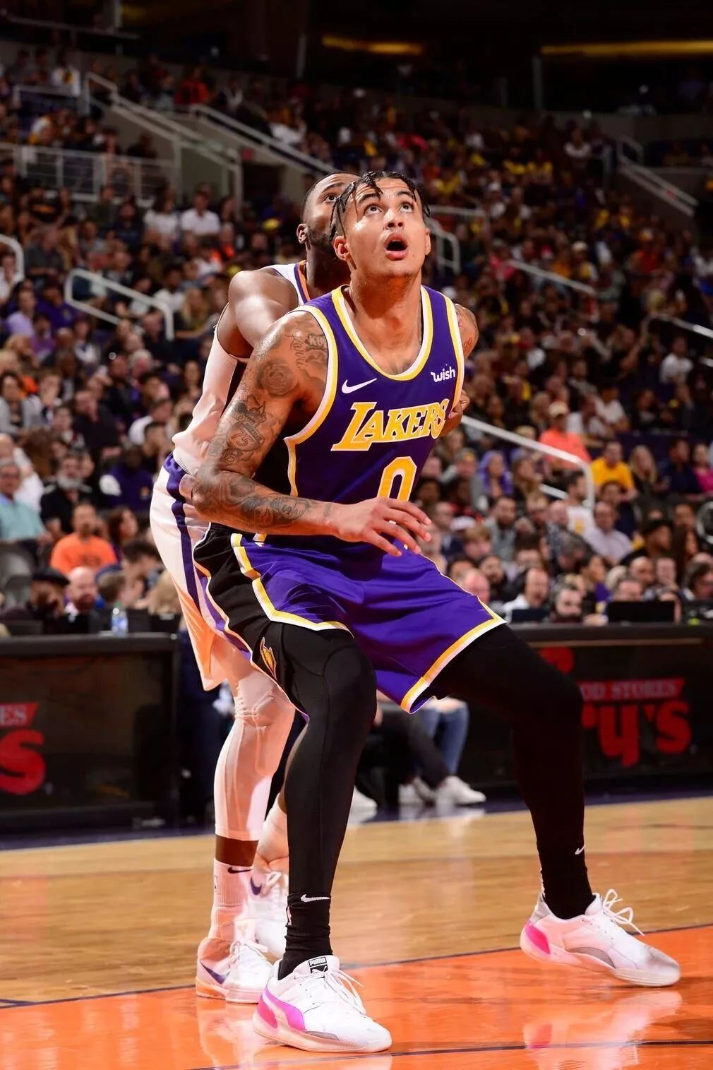  p>凯尔·库兹马(kyle kuzma),1995年7月24日出生于 a target="_blank