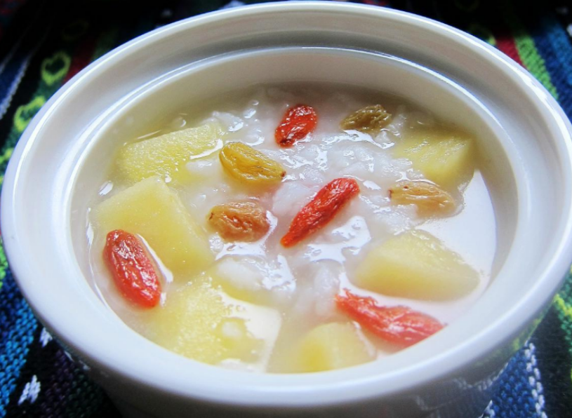 蜂蜜葡萄干煮苹果羹