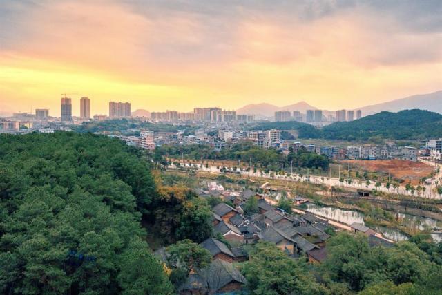 江华瑶族自治县各年gdp_动人心魄六十载 瑶城江华新崛起(2)